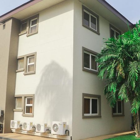 Palm Court Apartment Accra Exterior photo
